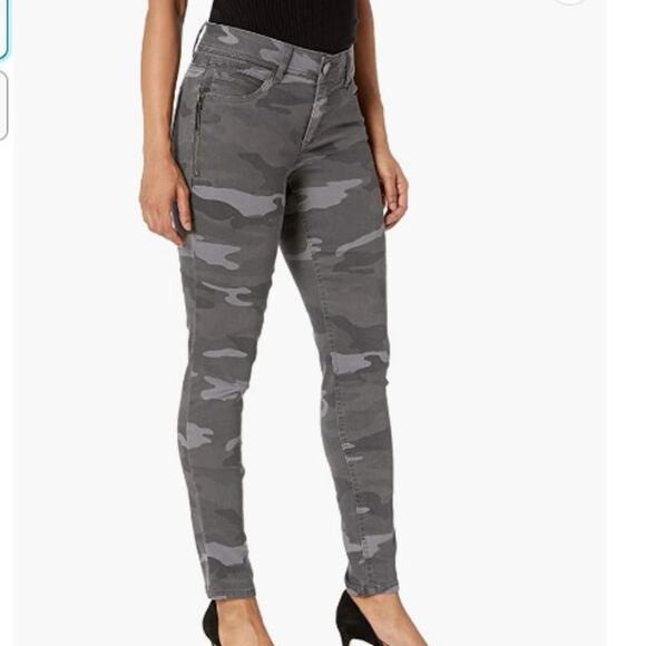 Democracy Ab Technology Camo Jeggings Size 8